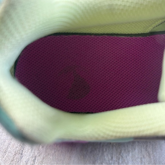 Nike Air Max 270 React Athletic Sneaker Running Shoe Girls Youth Size 6.5Y - Picture 10 of 10